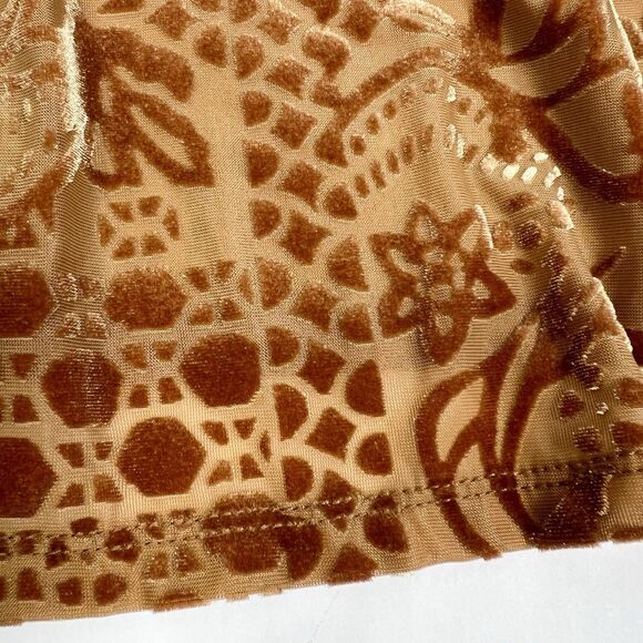 Free People A Little Twist Off The Shoulder Tan Floral Velvet Top Women’s Large - Picture 10 of 13